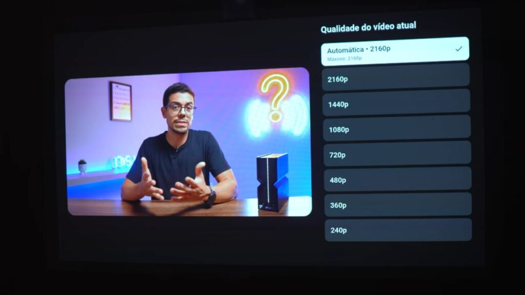 Testando o Byintek R90 Max ao assistir YouTube em 4K