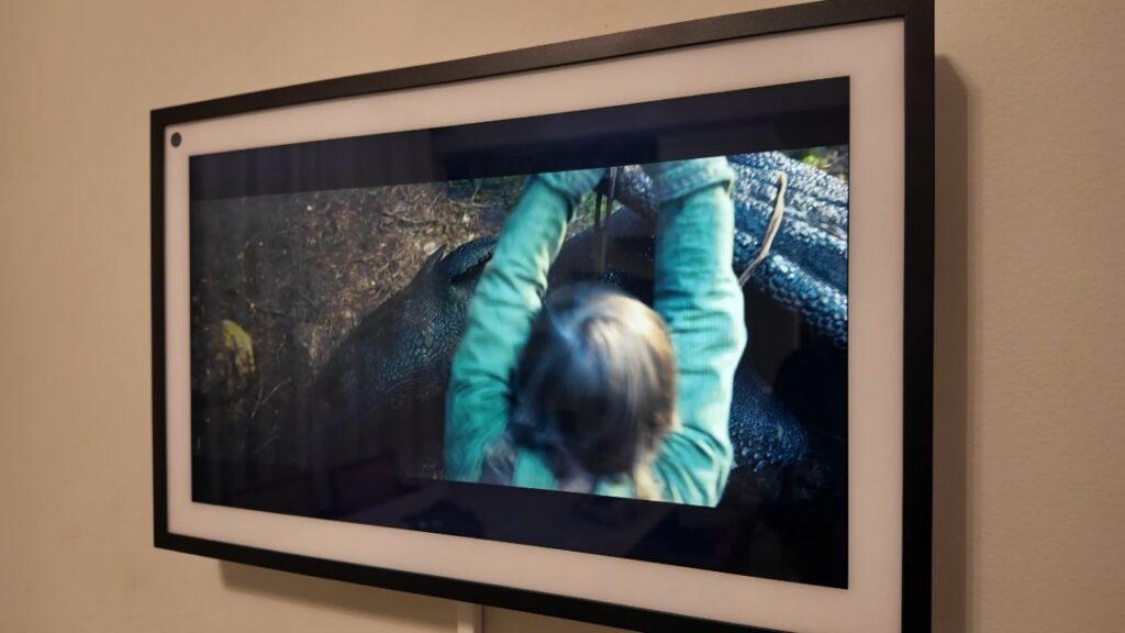Echo Show 15 é definitivamente a melhor opção para quem busca a melhor Alexa 2026 para entretenimento e multimídia